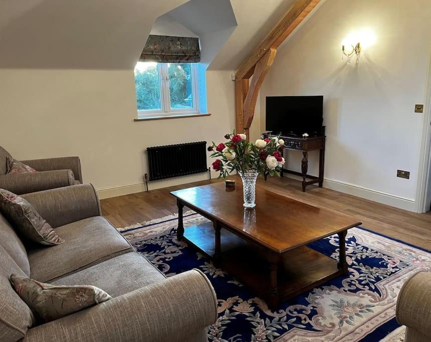 Byre - Farm Cottage On 9 Acre Equestrian Small Holding Σαλισμπέρι Εξωτερικό φωτογραφία